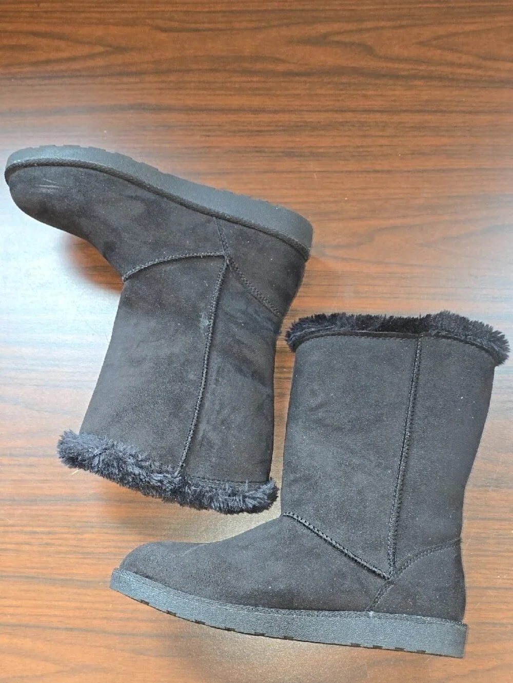 SO Black Faux Fur Button-Detail Women’s Winter Boots